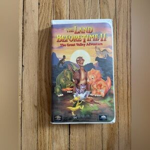 Universal The Land Before Time II VHS - Multicolor